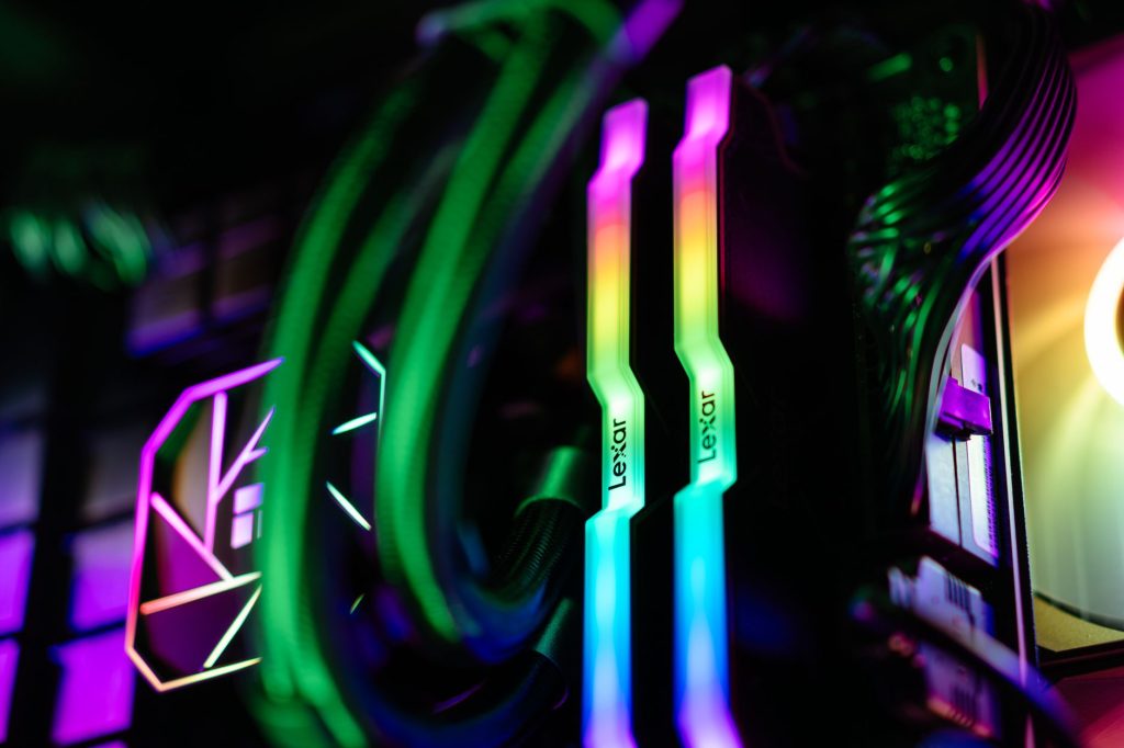 Montage d'un PC de bureau avec processeur AMD sur carte mère