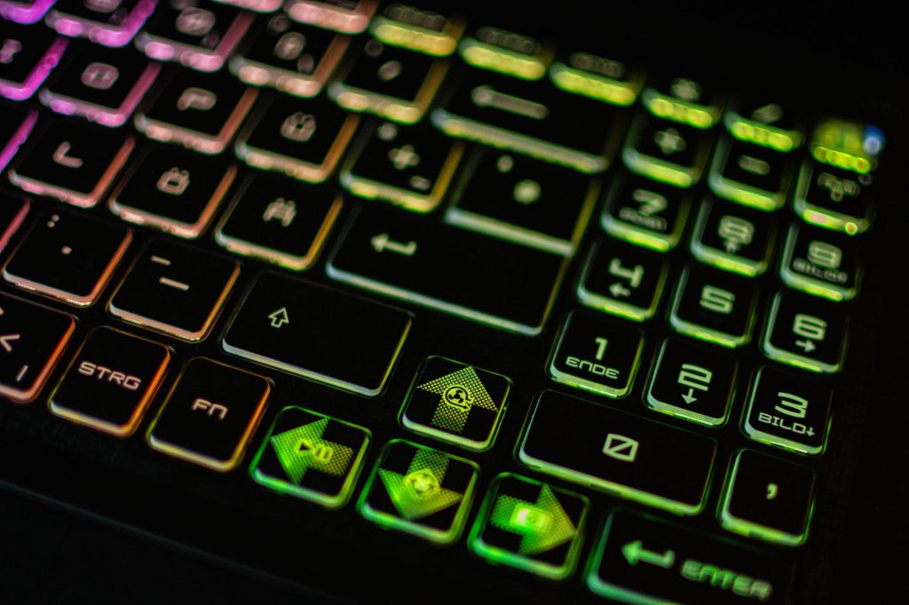 Ordinateur portable gamer avec eclairage RGB en promotion