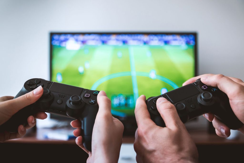 Ecran de jeu affiche sur un PC portable gamer